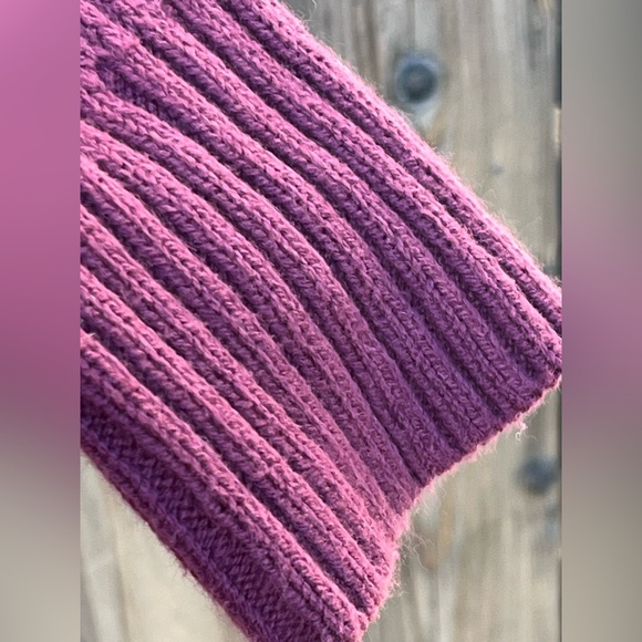 Hollister Co turtleneck Women's Ribbed Sweater - Burgundy/ Maroon - Picture 8 of 11